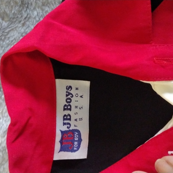 Boys 2piece set. - Picture 2 of 3